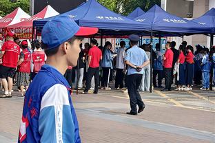 2024年的首场胜利！丹尼斯-史密斯：很棒 对手是顶级球队之一